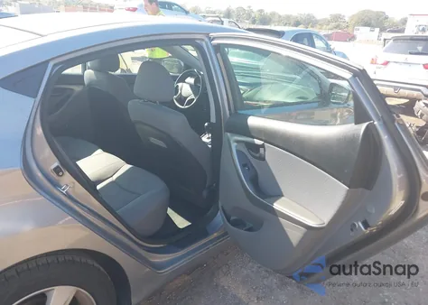 2013 Hyundai Elantra Gls z USA, uszkodzony, nr VIN KMHDH4AE9DU942764